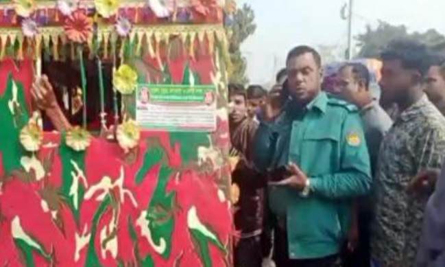 গাজীপুরে কাভার্ড ভ্যানে পিষ্ট হয়ে শিশুর মৃত্যু।