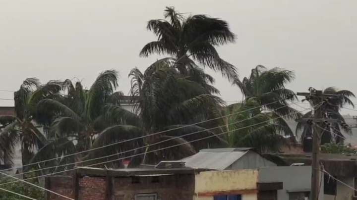 গলাচিপায় দীর্ঘ প্রতীক্ষার পর বৃষ্টি শুরু হওয়ায় মানুষের মনে স্বস্তি ফিরেছে।।