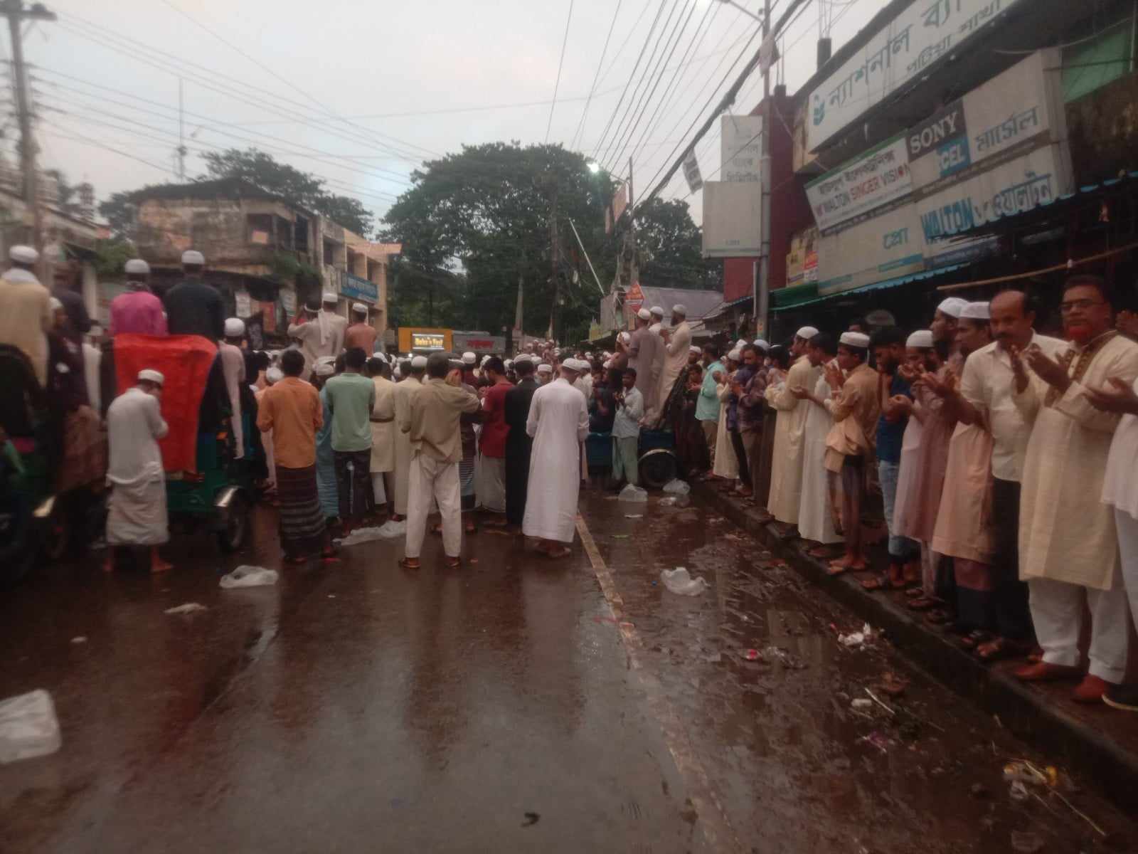 শেখ হাসিনা সরকারের পদত্যাগে   পটিয়ায় জাতীয় পার্টির একাংশ   আনন্দমিছিল ও শোকরিয়া।