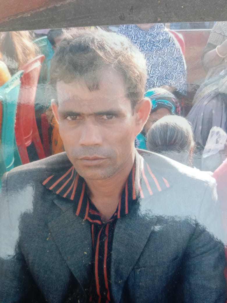 গজারিয়া চিকিৎসার  ছুটি,না পেয়ে কর্মস্থলে যাওয়ার পথে অফিস সহায়কের মৃত্যু,