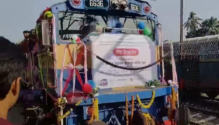 ভারত থেকে দেশে ফিরল ১৫ বাংলাদেশি নারী ও শিশু।