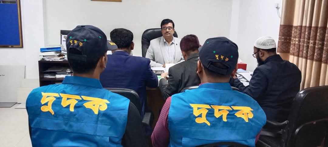 গোপালগঞ্জে জনস্বাস্থ্য প্রকৌশল অধিদপ্তরে দুদকের অভিযান- মিলেছে নানা অনিয়মের সত্যতা।