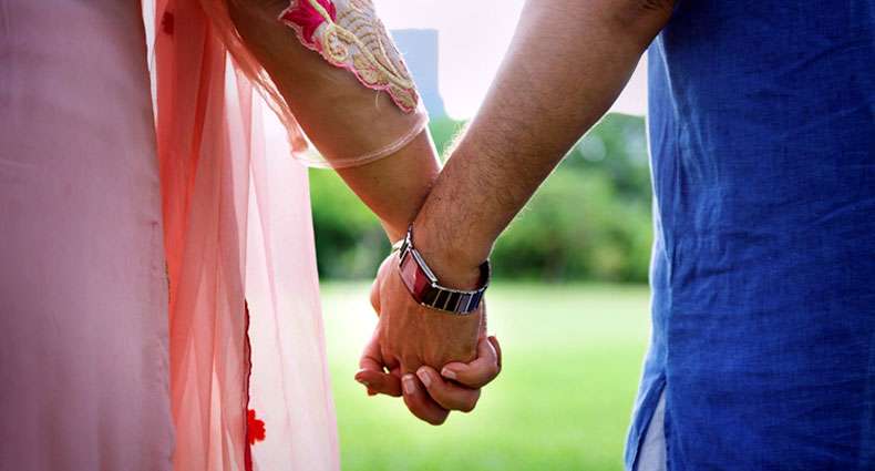 ঠাকুরগাঁওয়ে পরকীয়া প্রেমিকের সঙ্গে স্ত্রীকে বিয়ে দিলেন স্বামী।