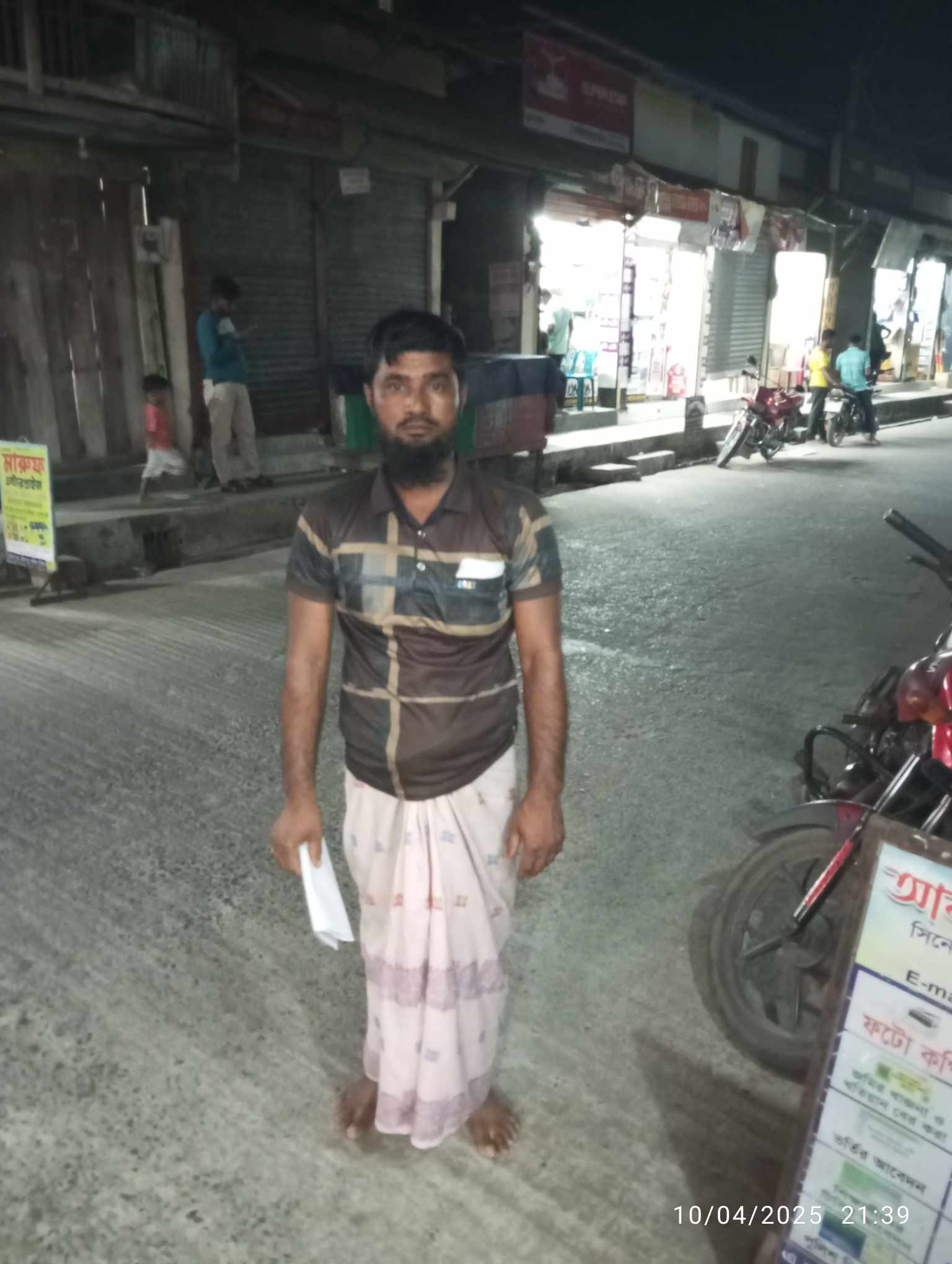 গলাচিপায় মামলার বাদী পালিয়ে বেড়াচ্ছে  আসামীদের ভয়ে,