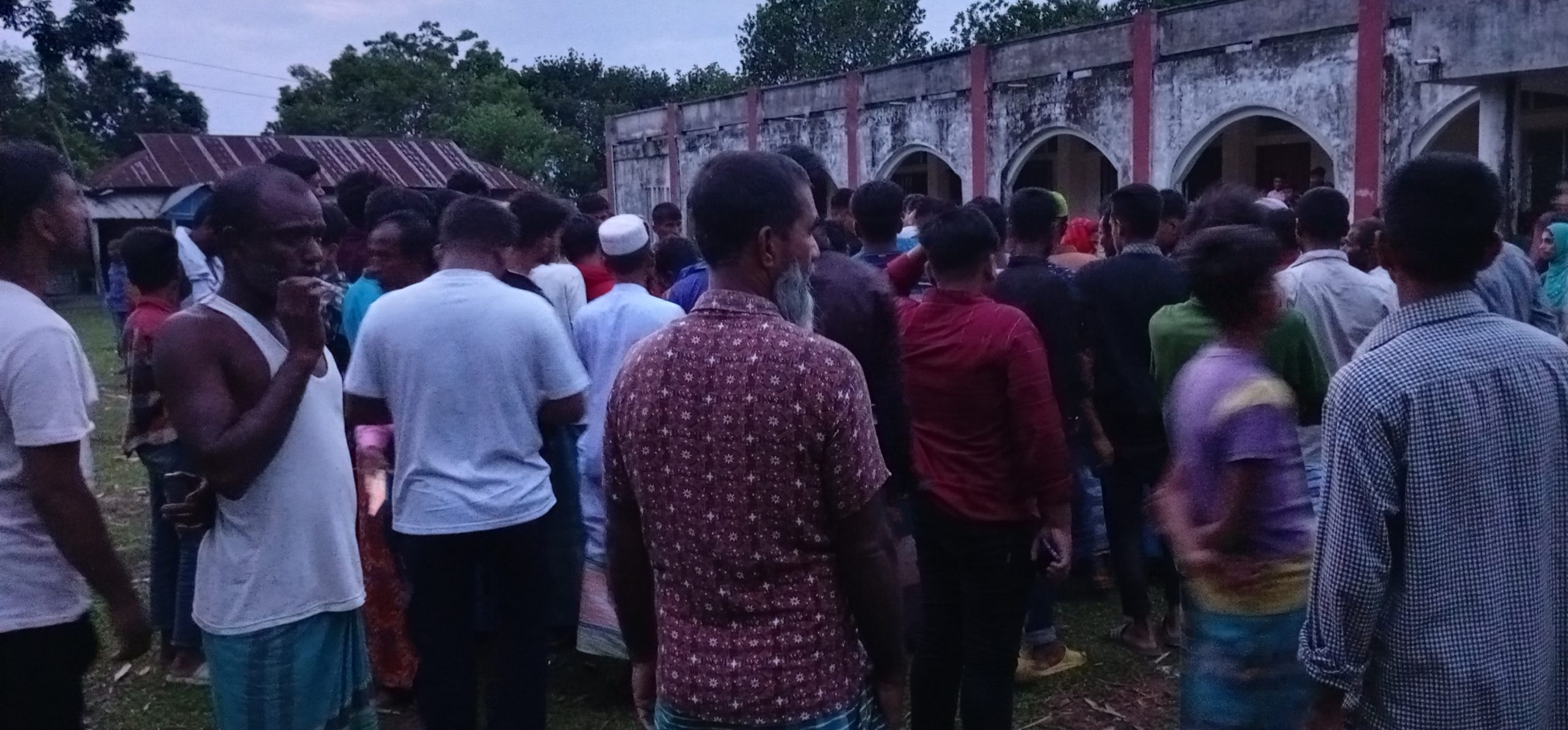 গফরগাঁও উপজেলার পাগলা থানায় জমি নিয়ে বিরোধের  জেরে প্রতিপক্ষের হামলায় একজন খুন।