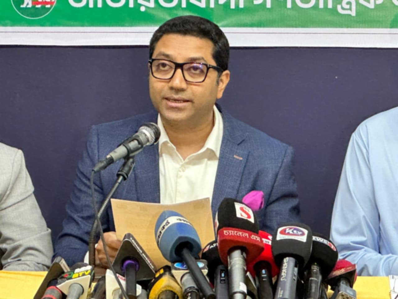 তারেক রহমান এবং  প্রধান উপদেষ্টার বৈঠক ফলপ্রসূ হয়েছে : ববি হাজ্জাজ,