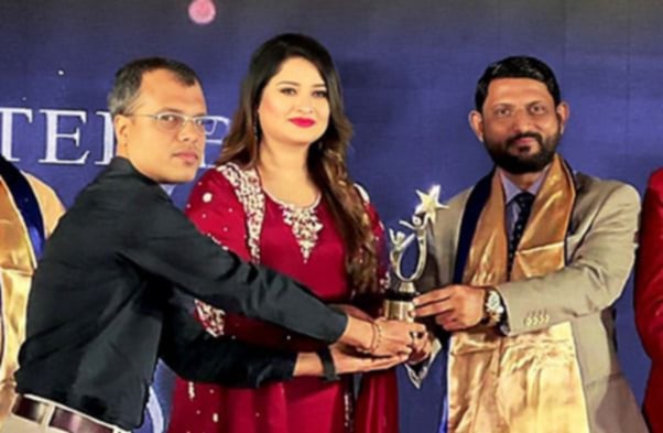 দেবাশীষ দাস অর্জন করলেন সেরা মোশন গ্রাফিক্স আর্টিস্ট অ্যাওয়ার্ড