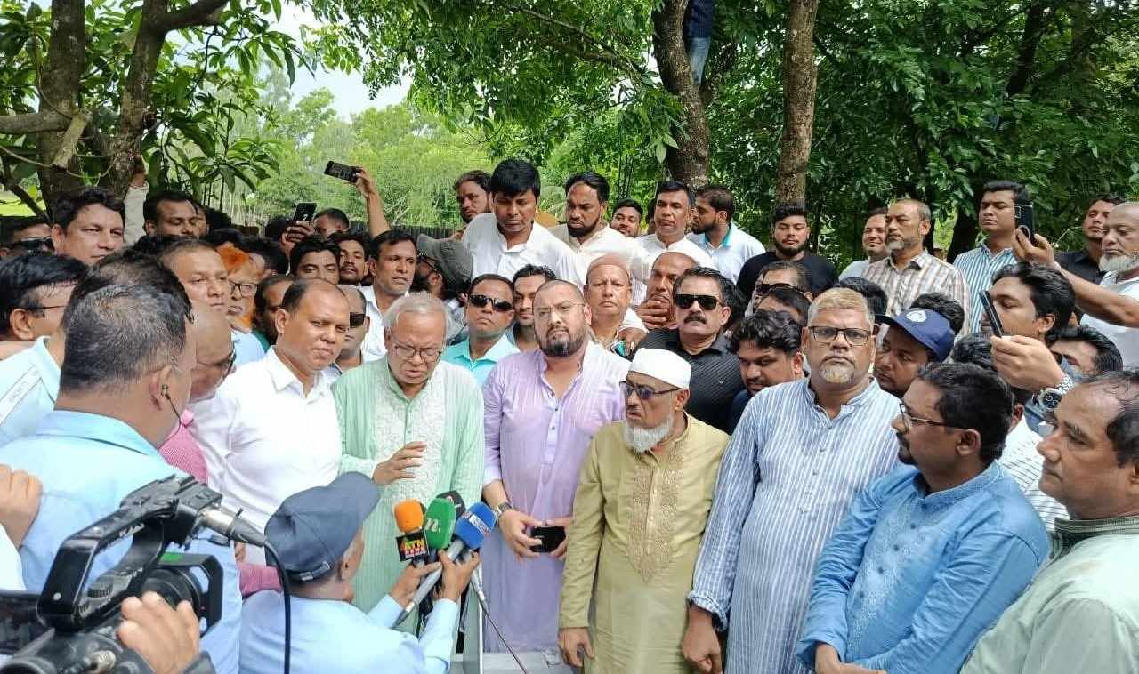 চট্টগ্রামে ‘ড্রোন নির্মাতা’ আশির   উদ্দীনের পাশে তারেক রহমান   পক্ষে রুহুল কবির রিজভী