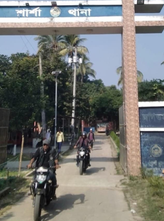 শার্শায় গৃহবধূকে গনধর্ষণের অভিযোগ।