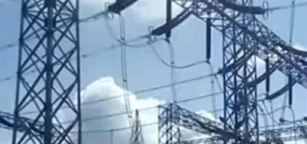 পটুয়াখালীর রাংগাবালীতে সাবমেরিন ক্যাবল চুরি করতে গিয়ে জনতার হাতে আটক ২