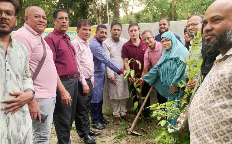 received 1172243358288374 || Dailydeshsomoy