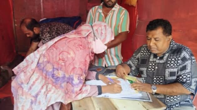 গলাচিপায় ওএমএস এর মাধ্যমে সাশ্রয় মূল্যে আটা বিক্রি শুরু,