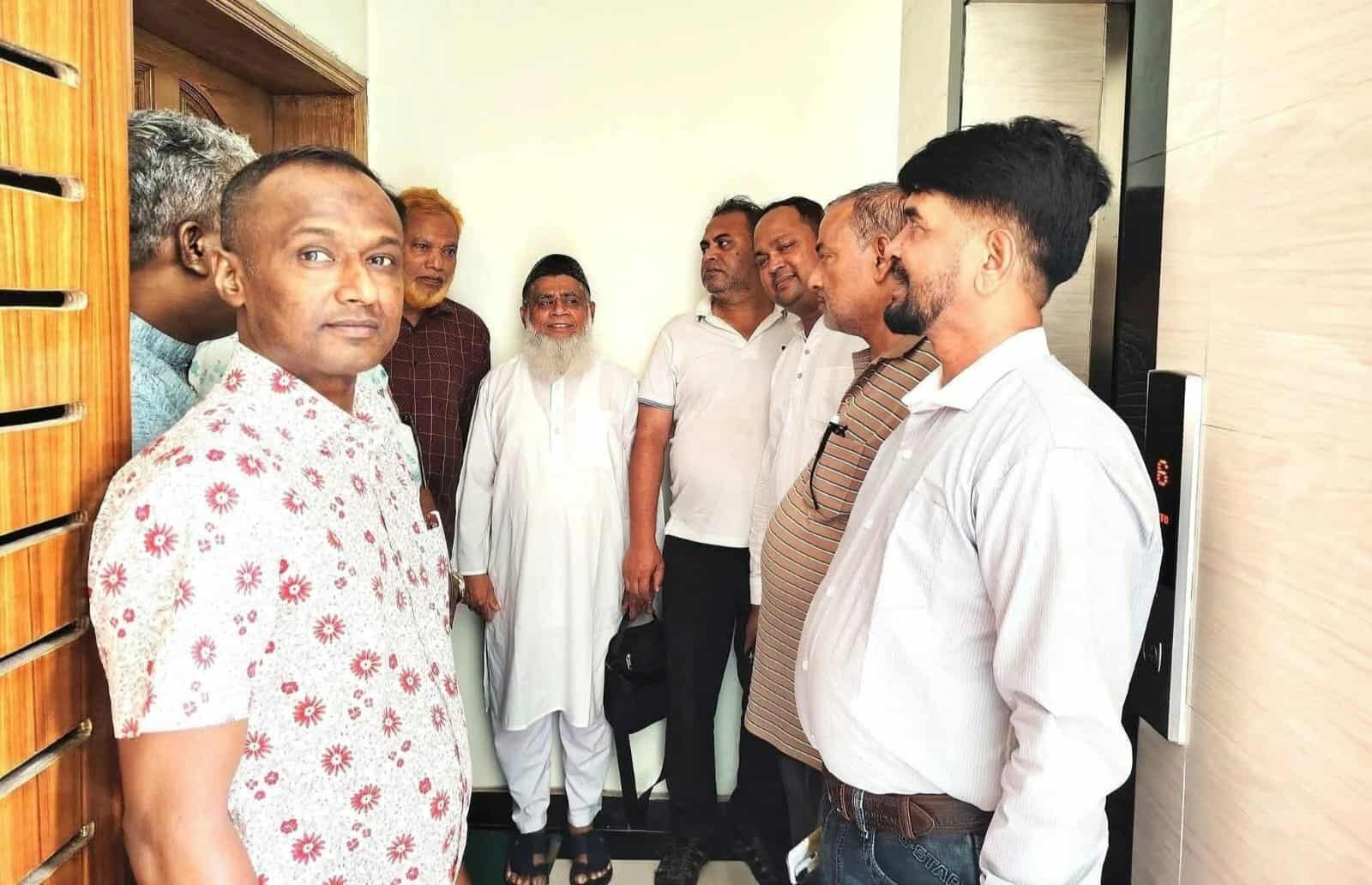 মনোনয়ন প্রত্যাশী তানভীর হুদার বাসায় জোরপূর্বক প্রবেশের চেষ্টা, আইনগত পদক্ষেপের ঘোষণা।