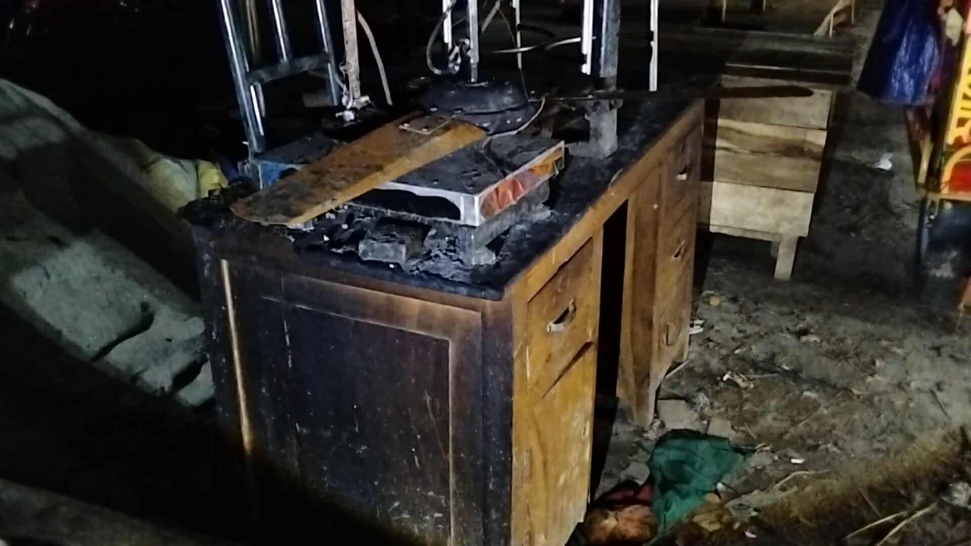 ভোলার চরফ্যাশন দুলারহাট ব্যবসা প্রতিষ্ঠান পুড়ে চাই লাখ লাখা টাকার ক্ষয়ক্ষতি ।