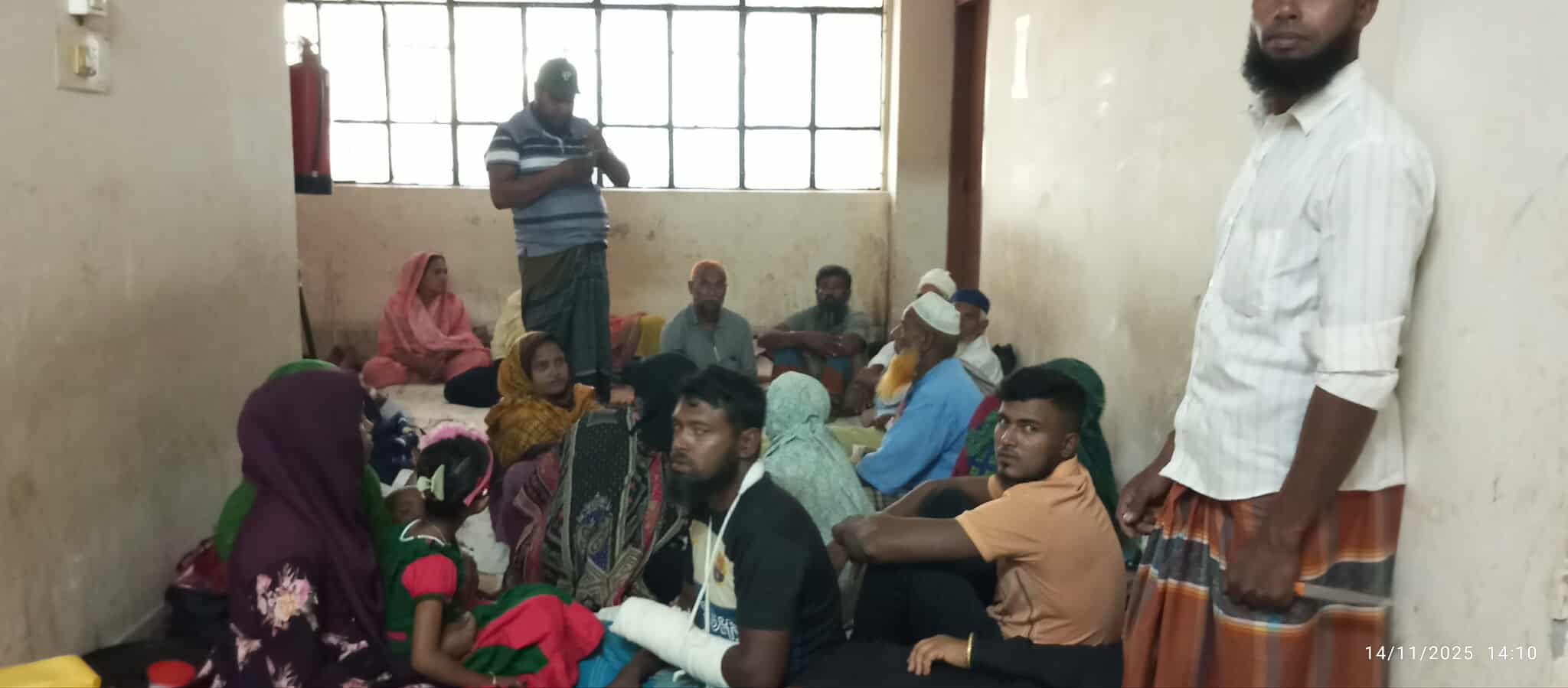 গলাচিপায় খাস জমি নিয়ে দুপক্ষের সংঘর্ষ, নারীসহ আহত ২৫,