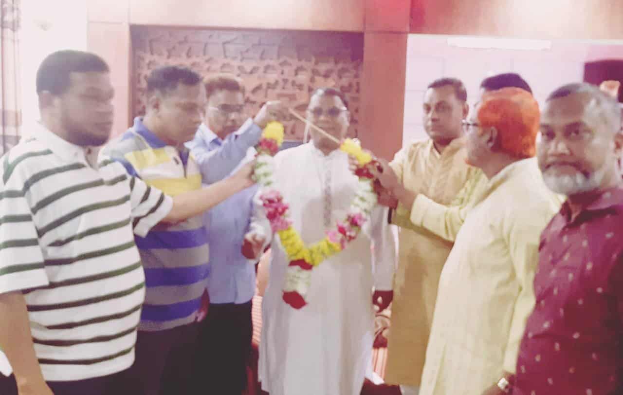 পটিয়ায় খাজা মঈনুদ্দিন চিশতি   (রহ:) ওরশ পরিচালনা কমিটি   উপদেষ্টা সিআইপি  আবুল বশর সংবর্ধিত 