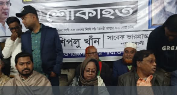 দলের বাইরে গেলে কঠোর শাস্তির হুঁশিয়ারি বিএনপির।