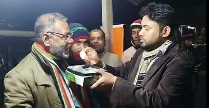 কমিটি বিলুপ্ত হওয়ায় গলাচিপায় মিষ্টি বিতরণ করেছে বিএনপির নেতাকর্মীরা ।