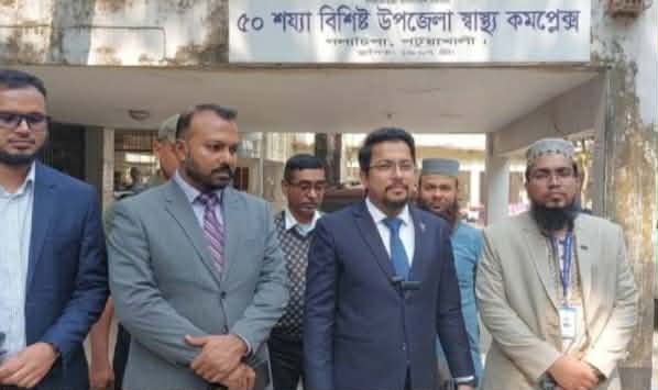 গলাচিপা হাসপাতাল পরিদর্শনে স্বাস্থ্য মন্ত্রণালয়ের সিনিয়র সহকারী সচিব,