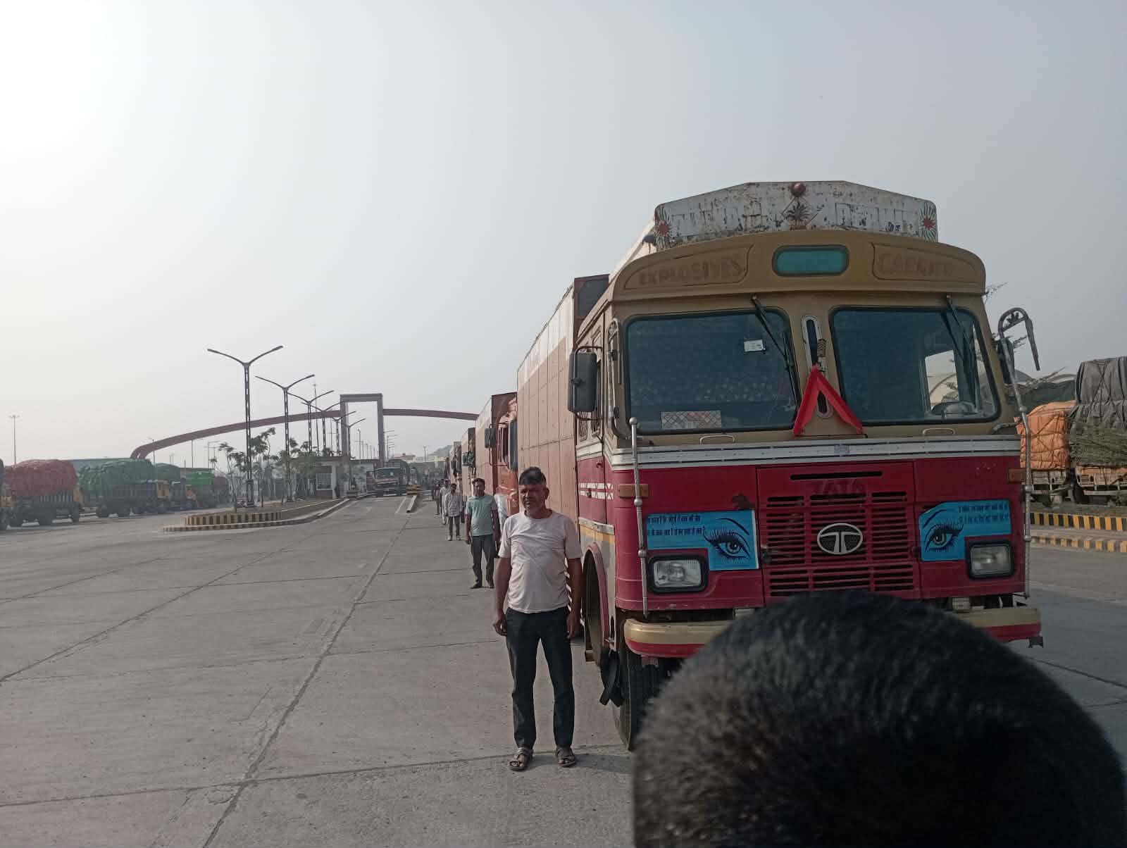 বেনাপোল বন্দরে ১২৫ টন বিস্ফোরক দ্রব্য আমদানি।