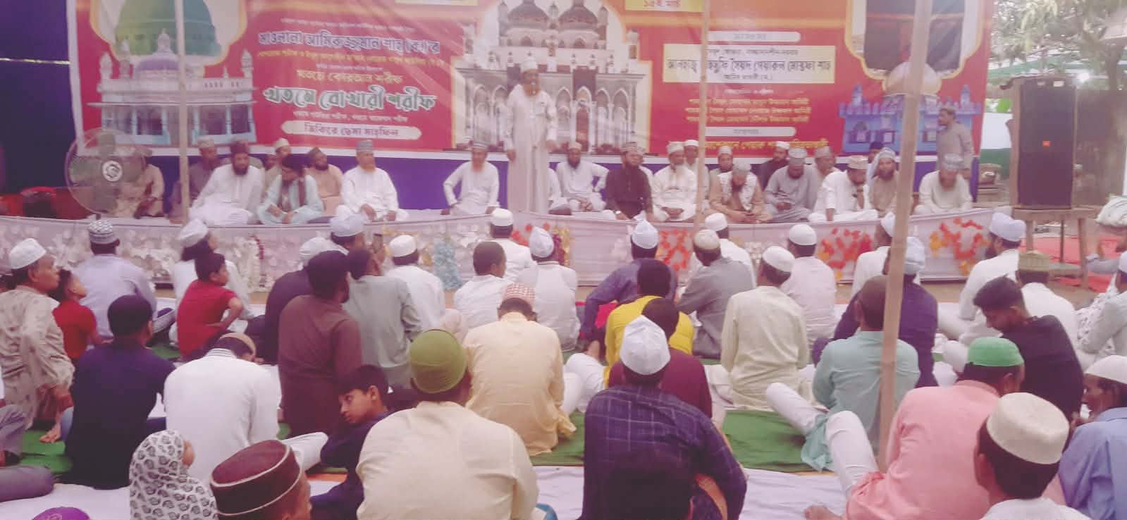 আমির ভান্ডার দরবারে ফেয়ারুল মোস্তাফা আমিরী খতমে কুরআন, খতমে বোখারী ও মিলাদ মাহফিল অনুষ্ঠিত,