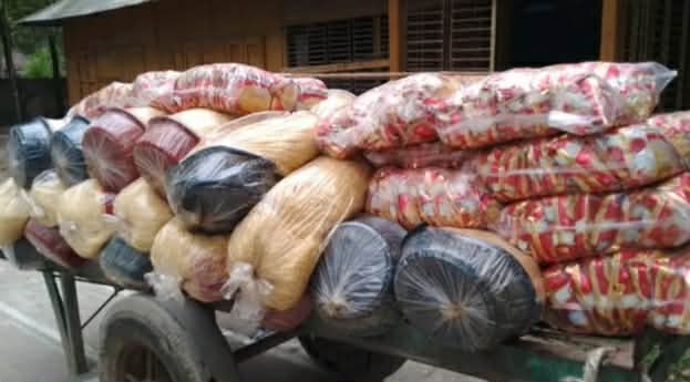 গলাচিপায় ভোক্তা অধিকার আইনে নিম্নমানের সেমাই জব্দ, দুই বিক্রেতাকে জরিমানা