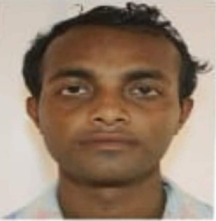 মধ্যবয়সী এক ব্যক্তির অর্ধ গলিত লাশ উদ্ধার,