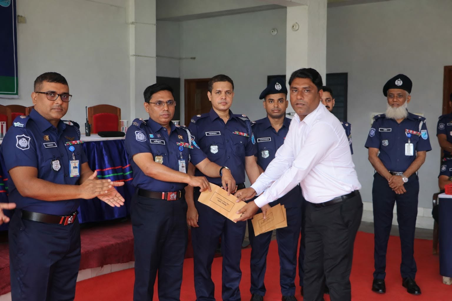 গোপালগঞ্জ জেলার শ্রেষ্ঠ ডিএসবি অফিসার এসআই শরীয়ত উল্লাহ।