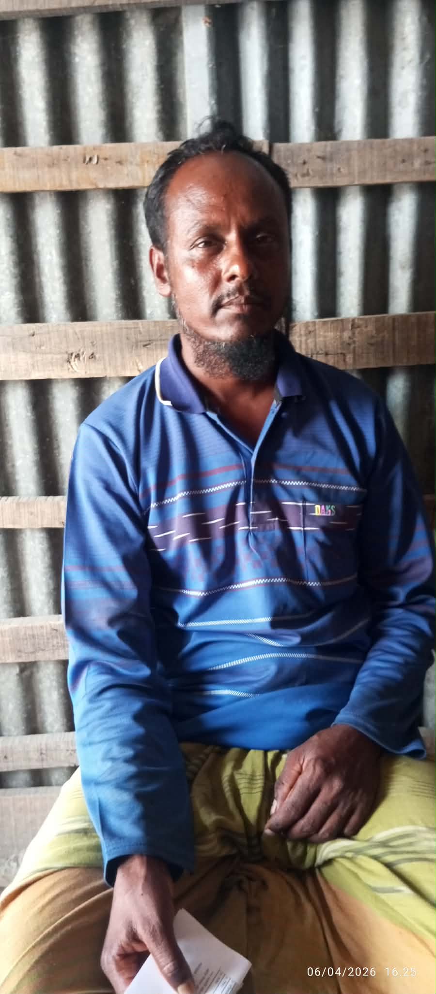 গলাচিপায় বিবাহিত স্ত্রীর মালামাল নিয়ে উধাও ! একাধিকবার শালিশী হলেও হয়নি কোন সুরহা।