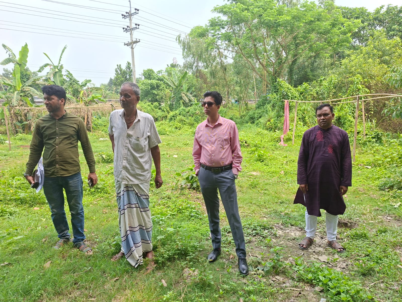 বাসাইলে ফসলি জমির মাটি ব্যবসায়ীকে ৫০ হাজার টাকা জরিমানা।