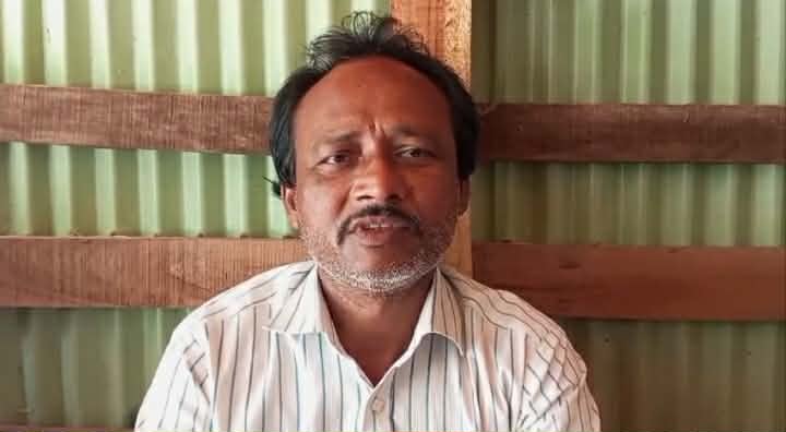 রাঙ্গাবালীতে পৈত্রিক সম্পত্তি ফিরে পেয়ে আনন্দিত মনোহর চন্দ্র শীলের পরিবার, 1 received 1501145261751814 || Dailydeshsomoy