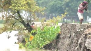 নদীপাড়ের মানুষের মাঝে ভাঙনের আতঙ্ক, বাড়ছে তিস্তা - ধরলা নদীর পানি, 3 Business Suite creation 1183385681037336 || Dailydeshsomoy
