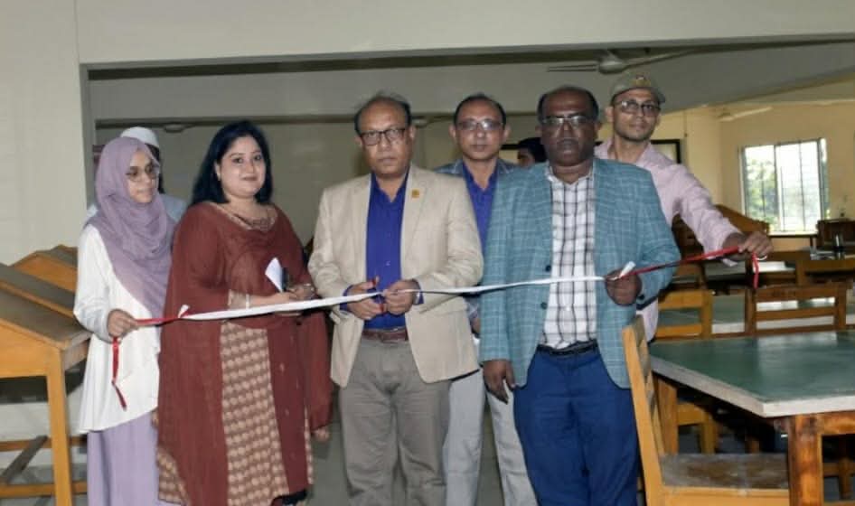 নোবিপ্রবিতে মশক নিধন কার্যক্রম উদ্বোধন ও ডেঙ্গু প্রতিরোধে করণীয় বিষয়ক কর্মশালা অনুষ্ঠিত 1 received 1346348314097511 || Dailydeshsomoy