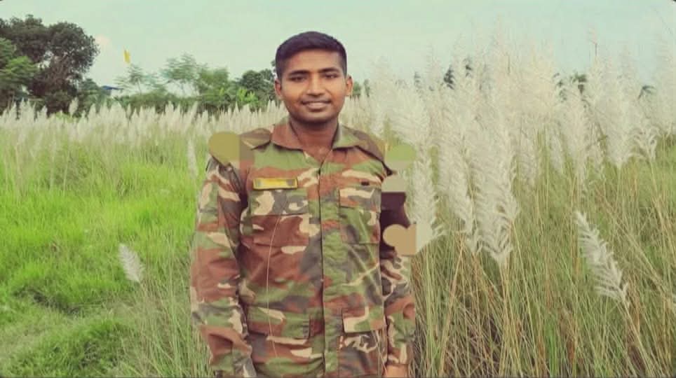 ফিল্ড ফায়ারিং রেঞ্জে অনুশীলনে গোলাবর্ষণের সময় আকস্মিক দুর্ঘটনায় কবিরহাটের আবুবক্কর সিদ্দিক নিহত 1 received 1814482466662728 || Dailydeshsomoy