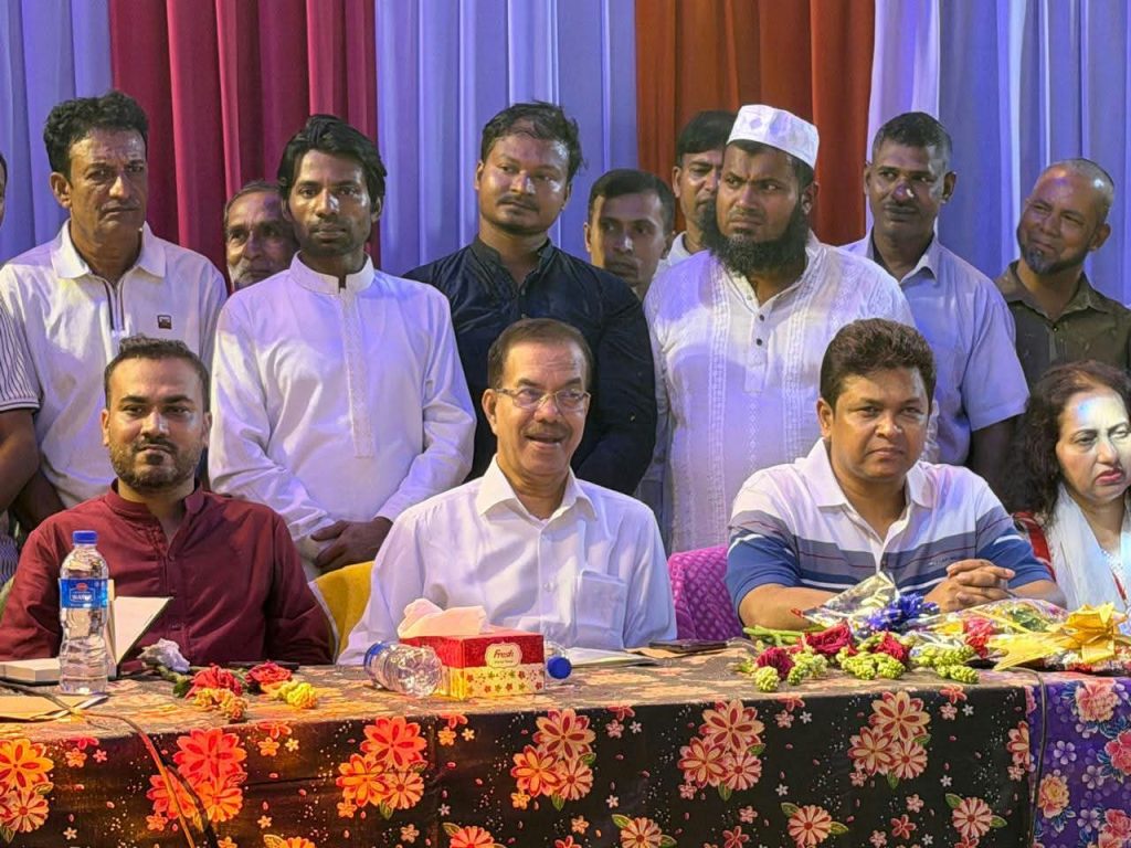 দুর্গাপূজার মণ্ডপে মণ্ডপে এমপি মিলন, দিলেন পাশে থাকার আশ্বাস, 1 received 1105325368749212 || Dailydeshsomoy