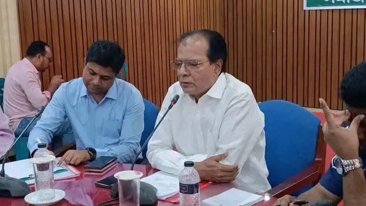 লালমনিরহাটে প্রধানমন্ত্রীর আগমন উপলক্ষে প্রশাসনের প্রস্তুতিমূলক আলোচনা সভা। 1 received 1165375362546780 || Dailydeshsomoy